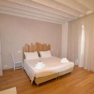 tambu-apartments.taorminaitalyhotels.com/
